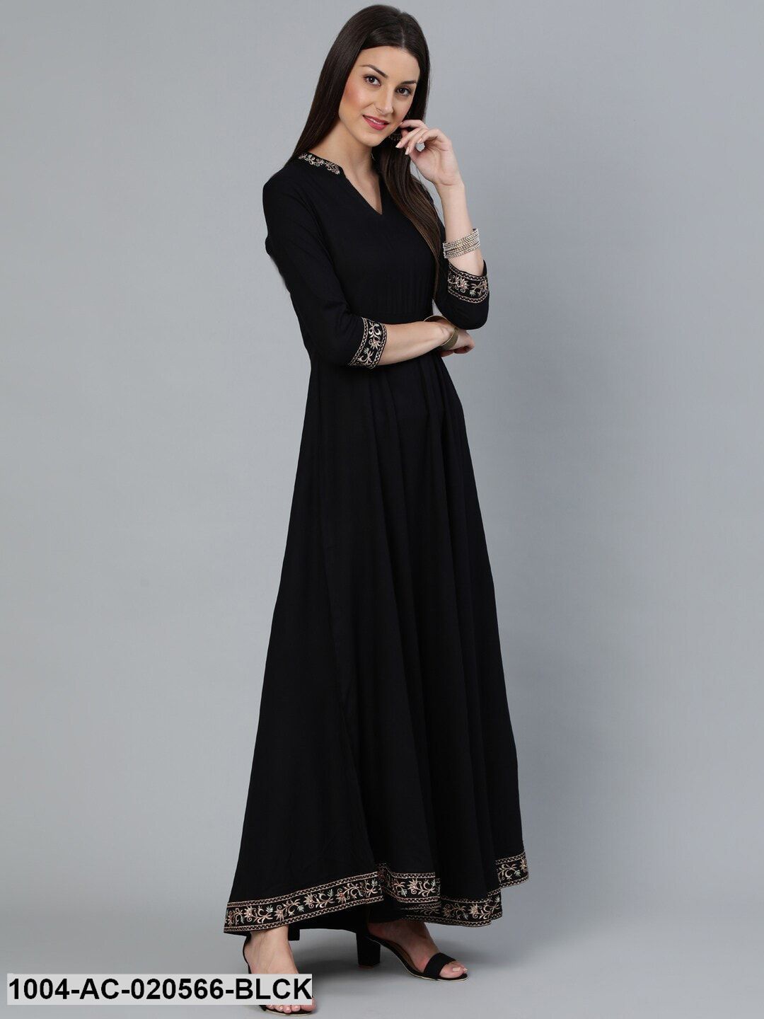 Black Embroidered Fit and Flare Dress With Sequinned Dupatta - Image 5