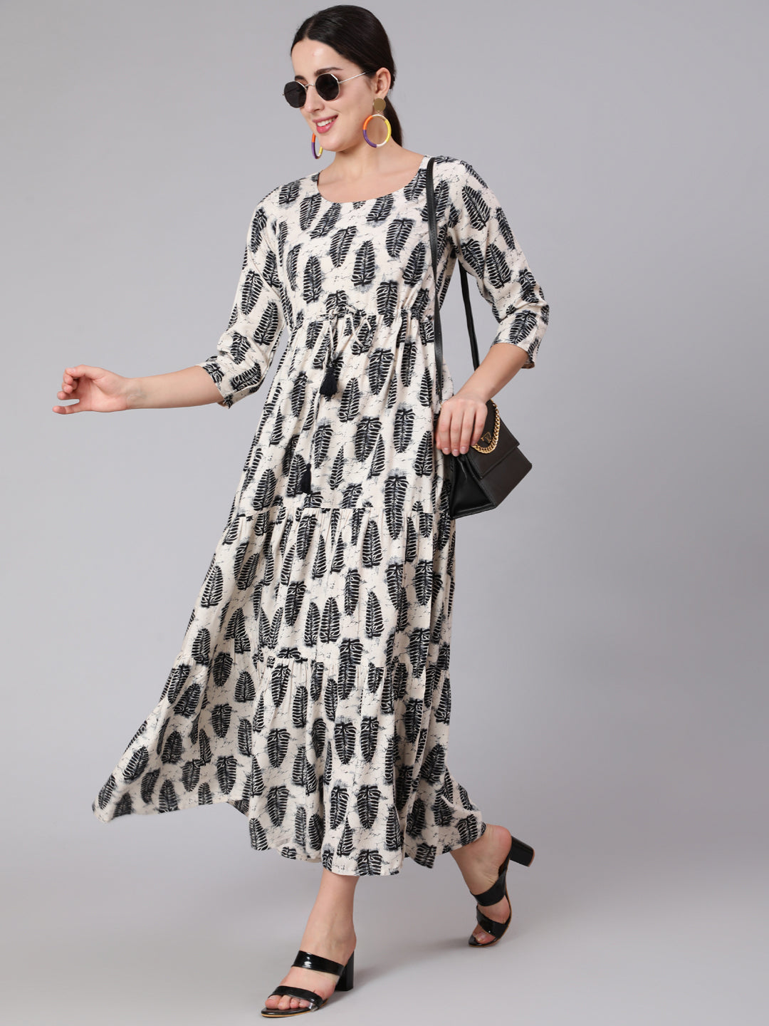Off-White Abstrac Printed Round Neck Dress With Three Quarter Sleeves - Image 5