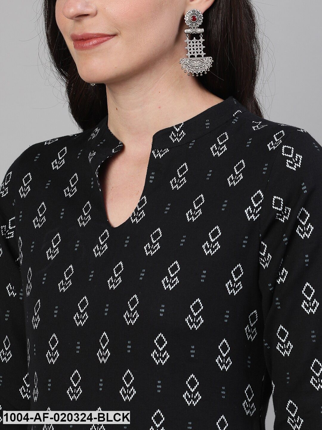 Black White Printed Kurta with Trousers - Image 2