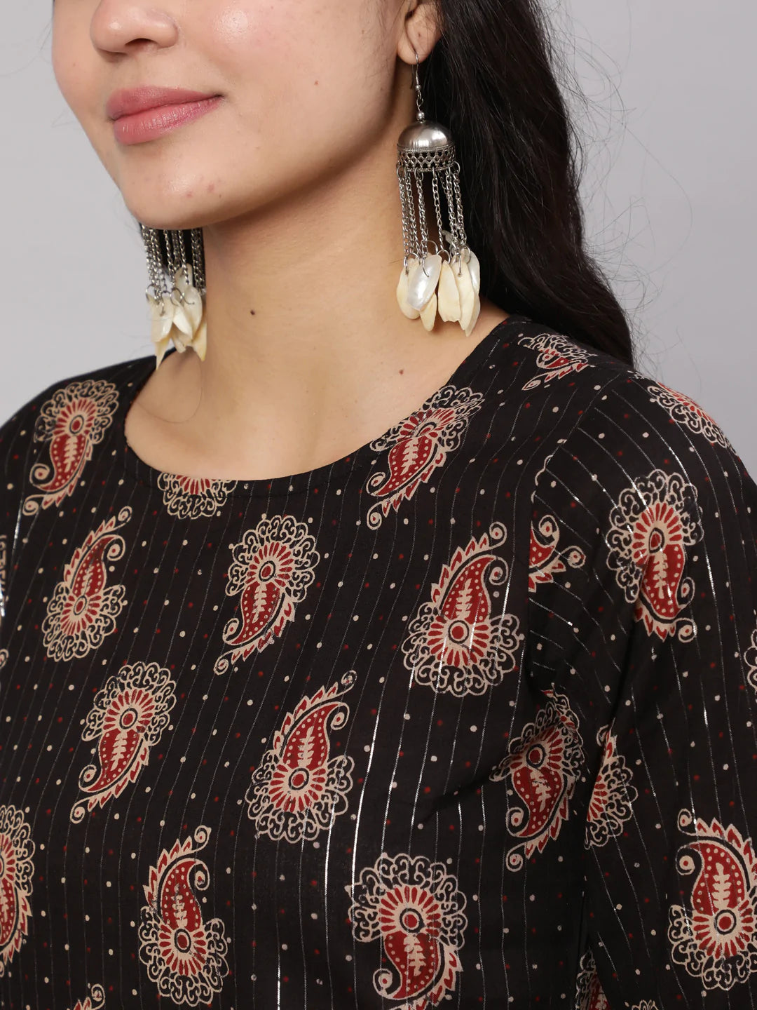 Black Ethnic Printed Straight Kurta With Trouser - Image 4