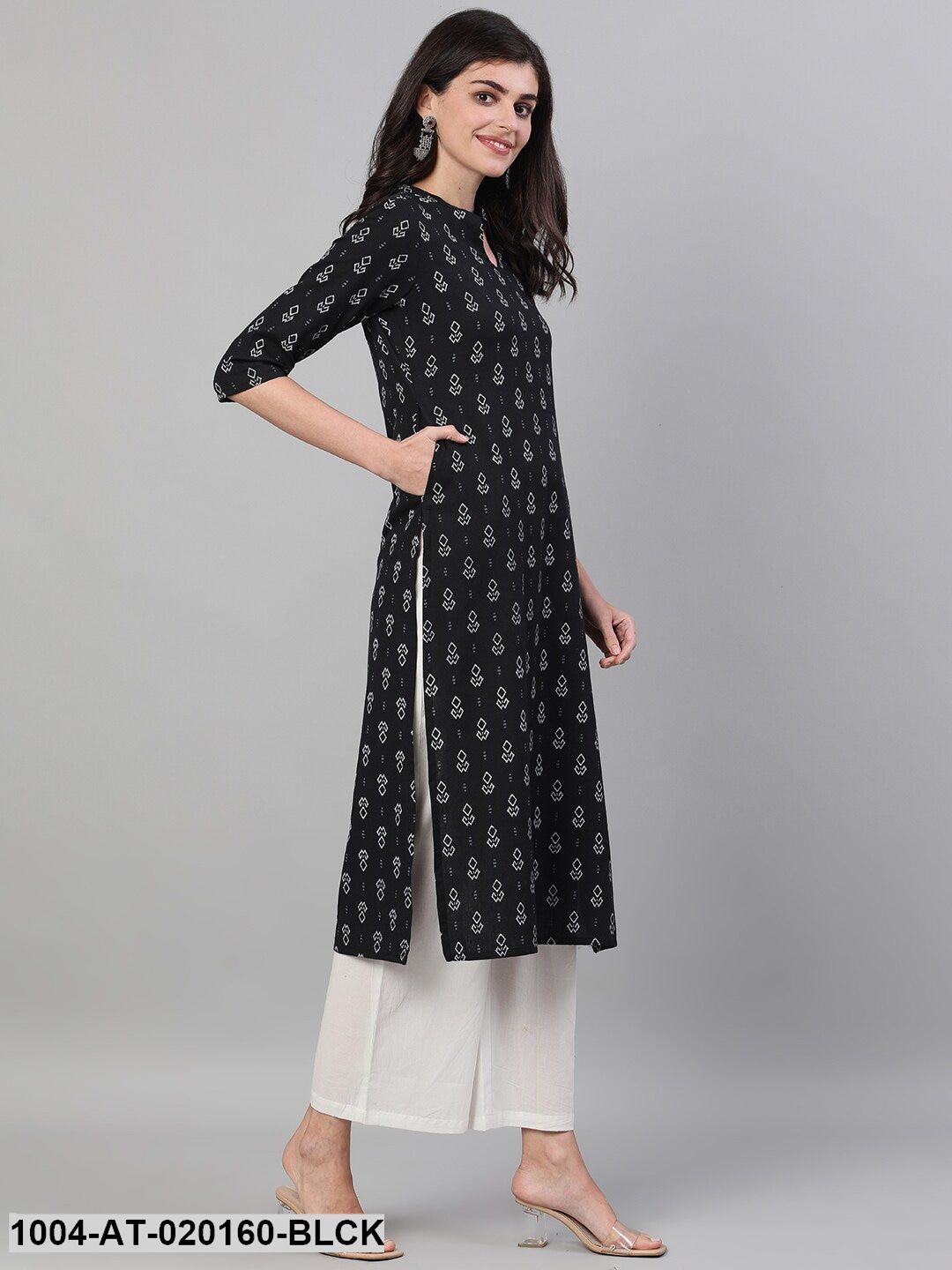 Black White Geometric Printed Kurta - Image 3