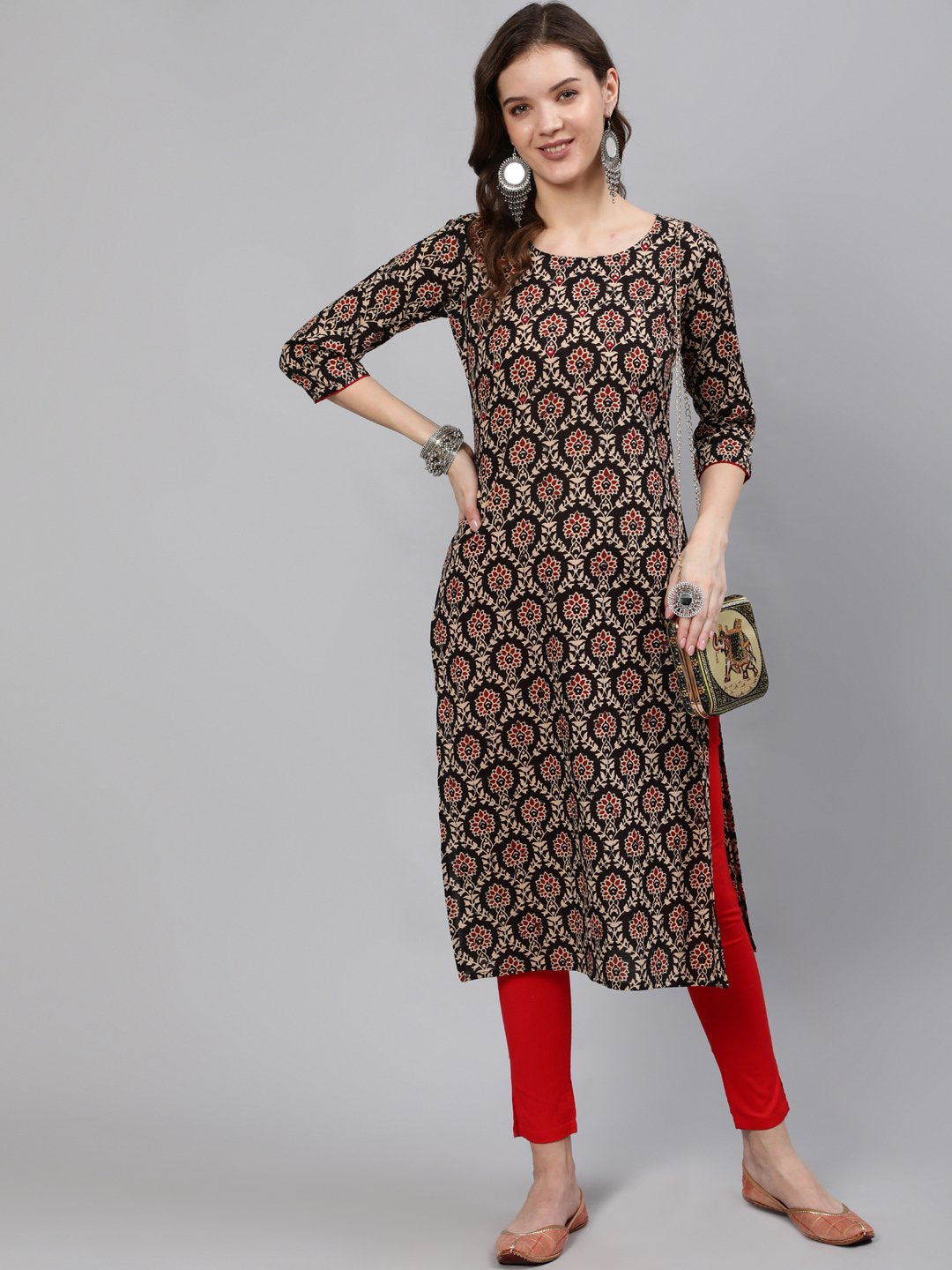 Women Black Mirror Work Printed Straight Kurta With Three Quarter Sleeves - Image 6