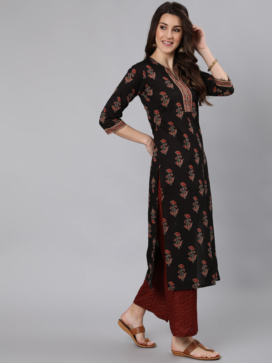 Women Black Ethnic Printed Straight Kurta With One Side Pocket - Image 2