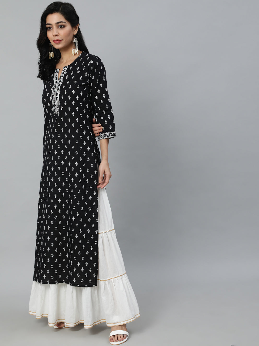 Women Black Calf Length Straight Kurta With Round Neck And Three Quarter Sleeves - Image 2