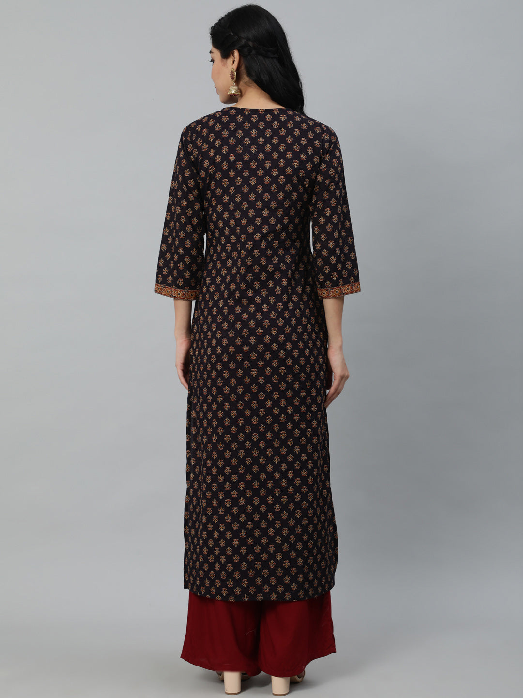 Women Purple Printed Straight Kurta With Three Quarter Sleeves - Image 3
