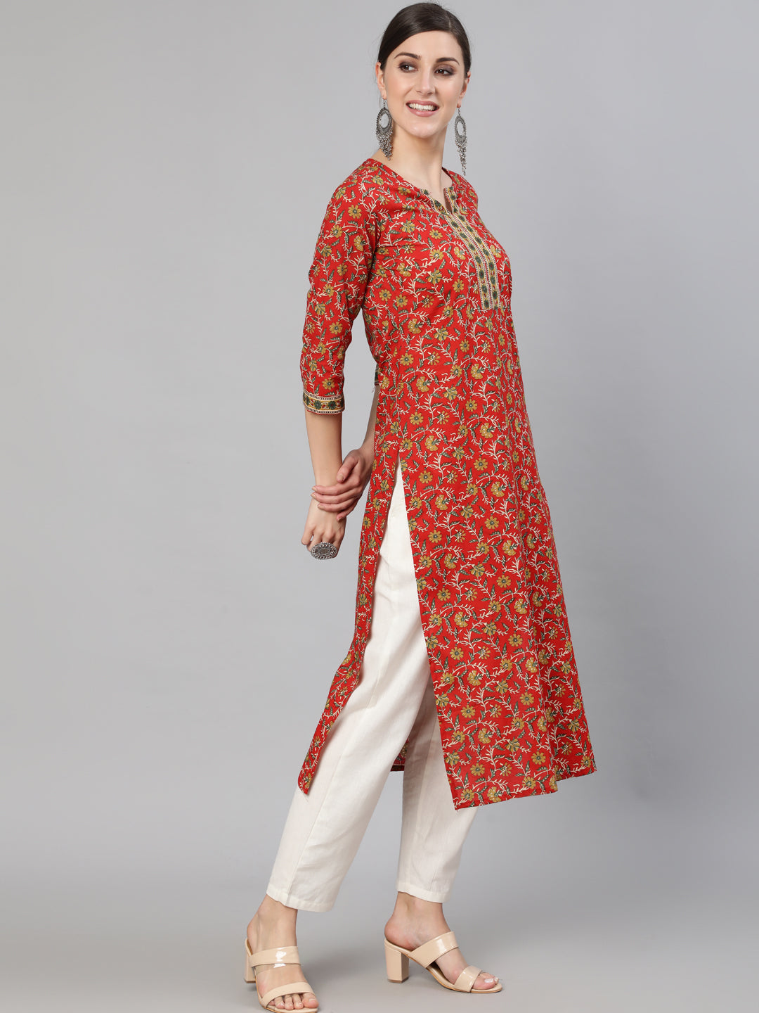 Red Floral printed Straight Kurta With Three Quarter Sleeves - Image 2