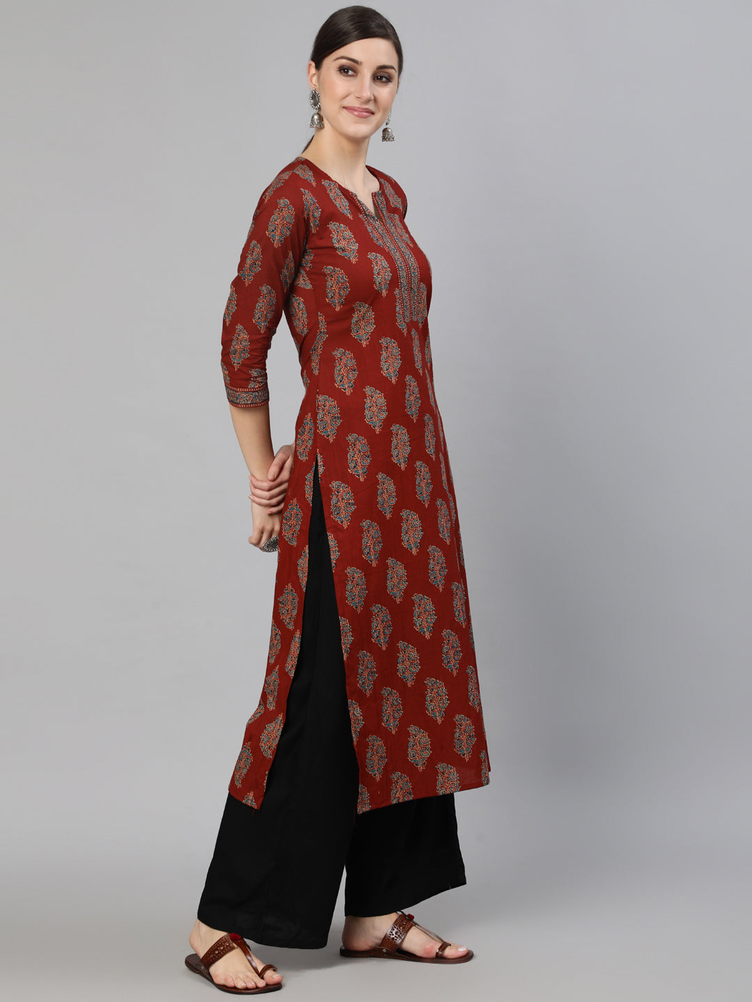 Maroon Ethnic Printed Straight Kurta With Three Quarter Sleeves - Image 2