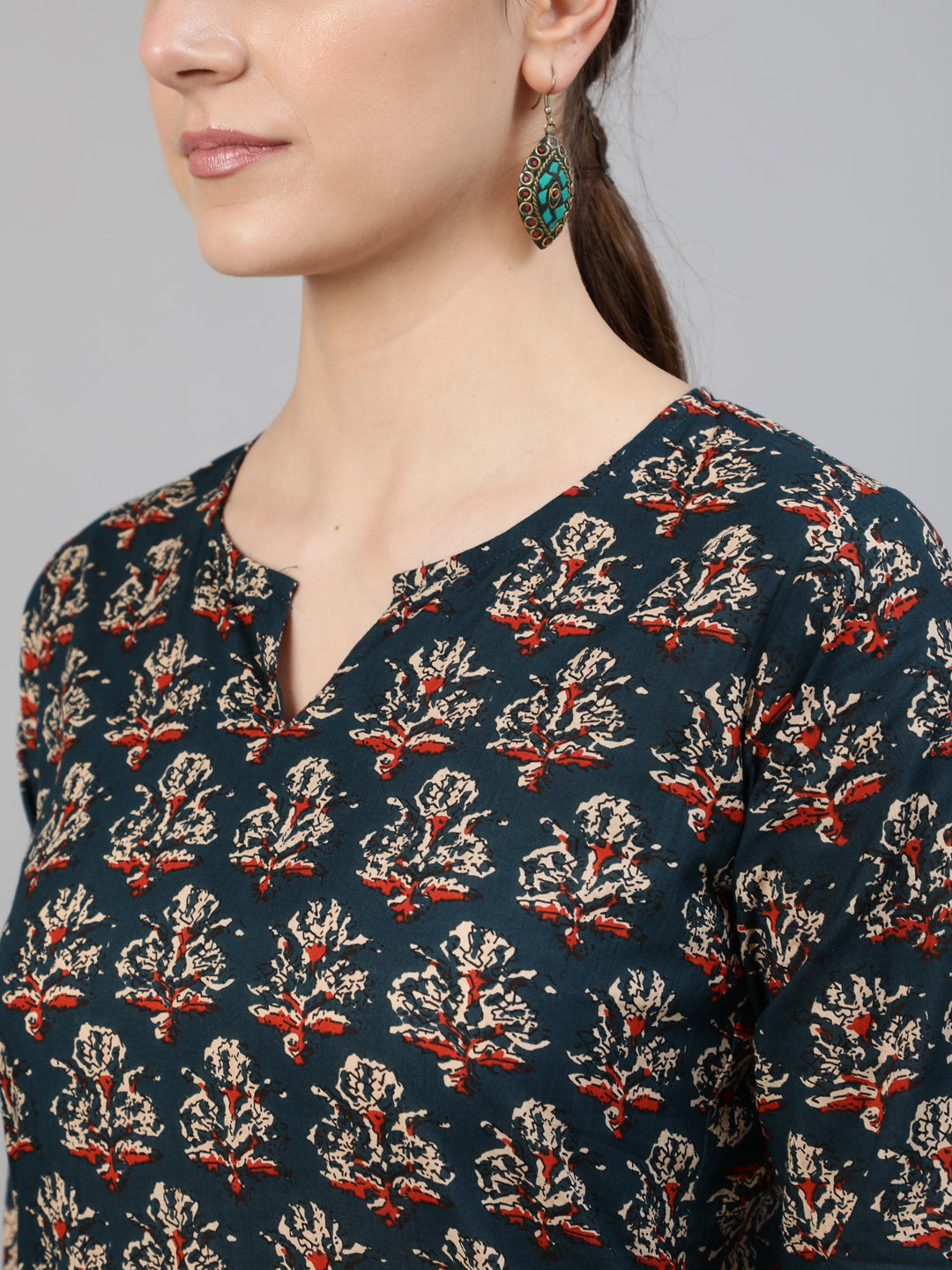 Teal Blue Printed Straight Kurta with Three Quarter Sleeves - Image 4