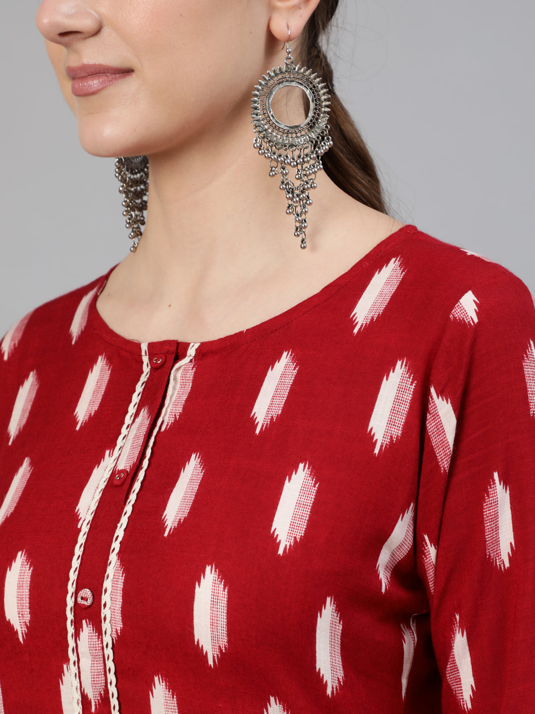 Maroon Geometric Printed Kurta With Three Quarter Sleeves - Image 4
