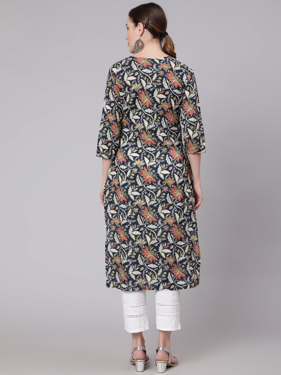 Navy Blue Floral Printed Straight Kurta With Three Quarter Sleeves - Image 3