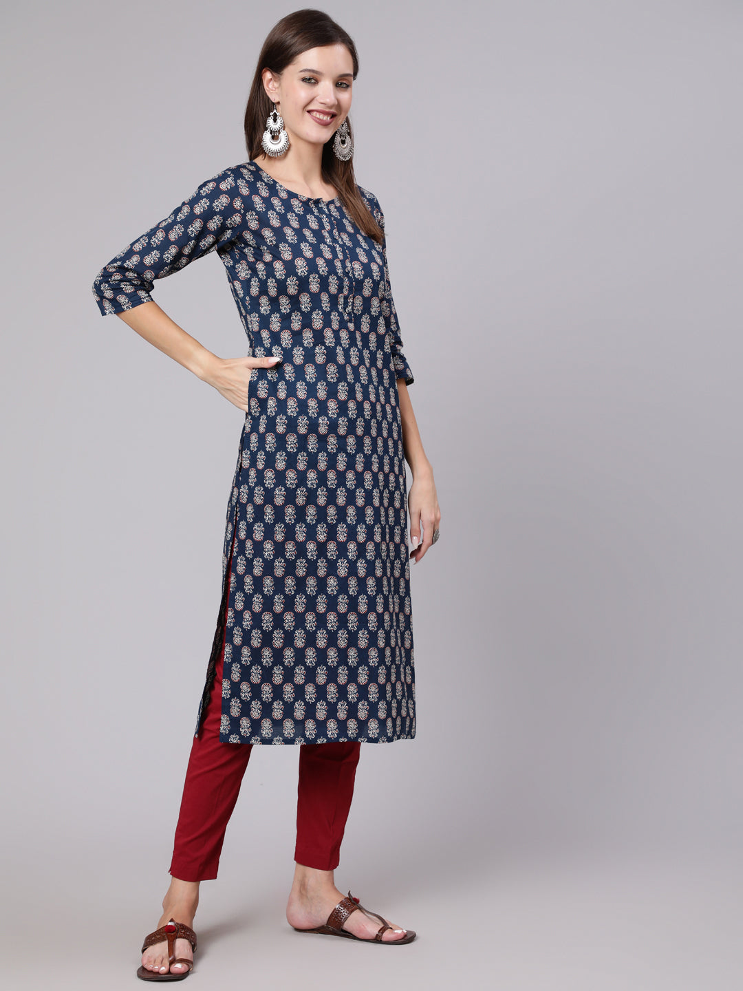 Blue Printed Straight Kurta With Three Quarter Sleeves - Image 2