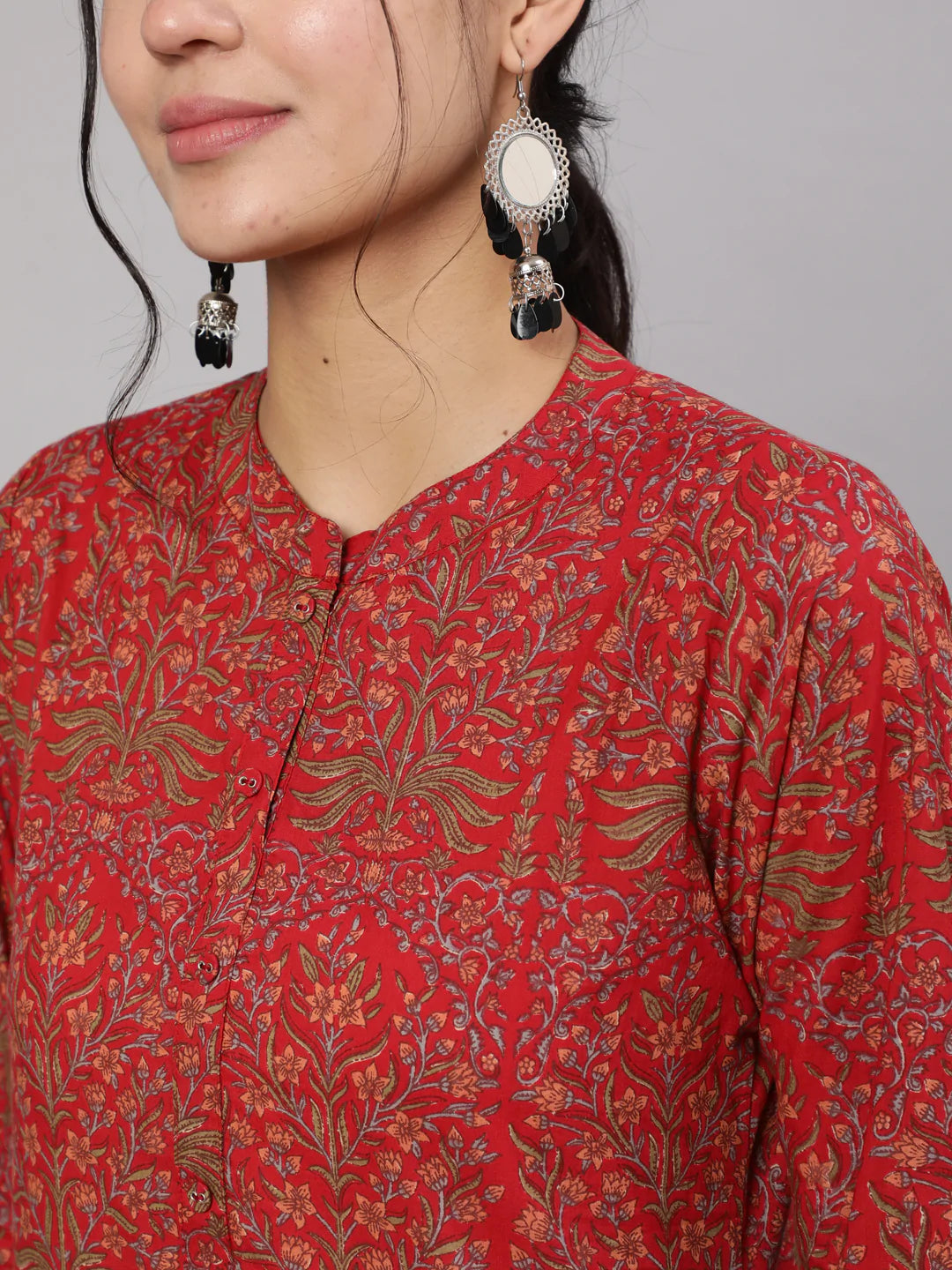 Red Printed Straight Kurta With Three Quarter Sleeves - Image 4