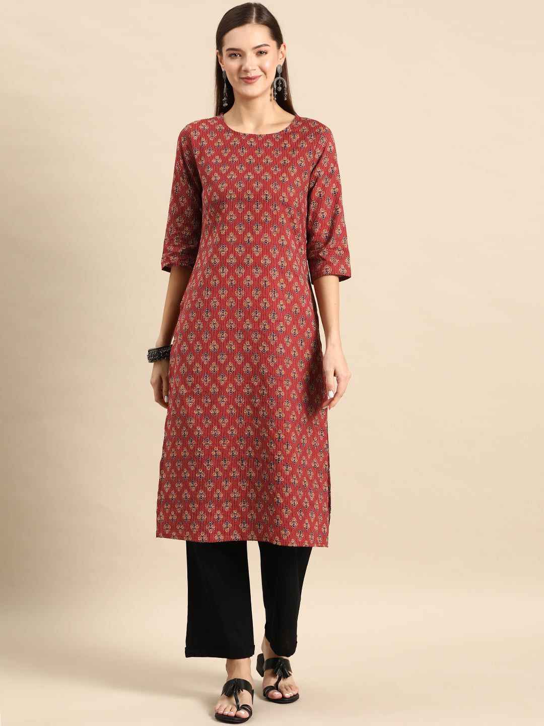Maroon Printed Straight Kurta With Three Quarter Sleeves - Image 5