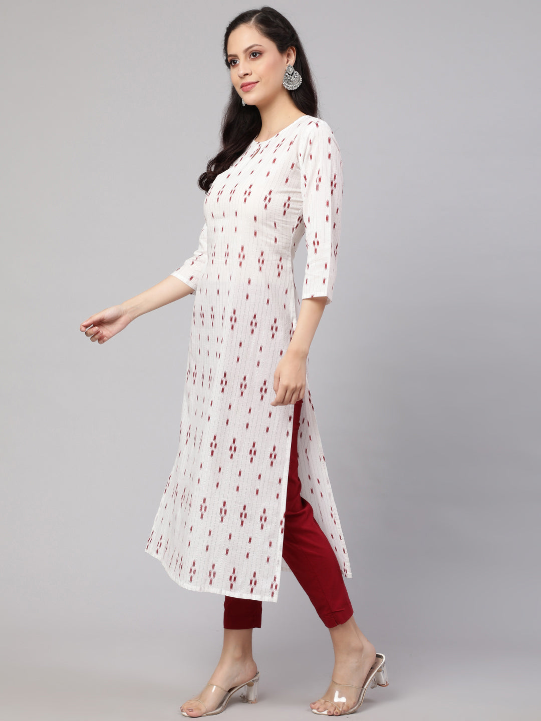 Off-White Printed Straight Kurta With Three Quarter Sleeves - Image 2
