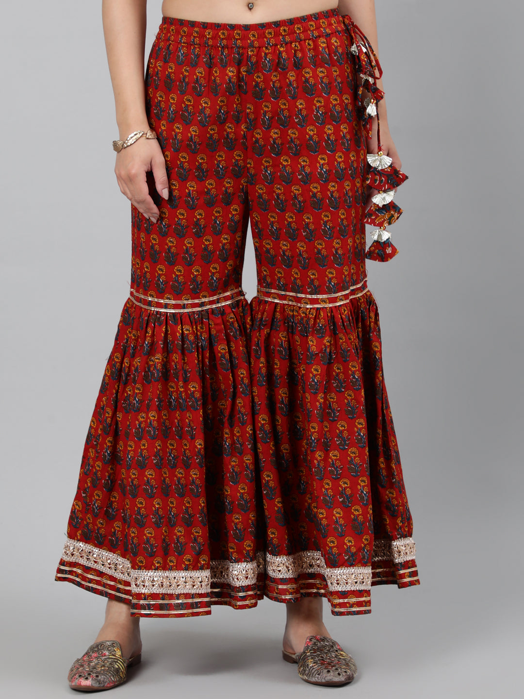 Cotton Hand Work 3/4 Sleeve Flared Round Neck Knee Length Length Kurta Set - Image 5