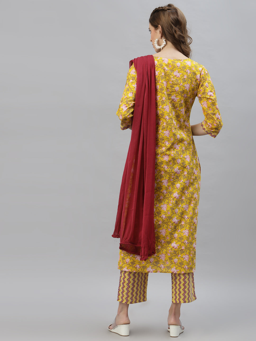 Floral Printed Cotton Straight Kurta Pant Dupatta Set - Image 3