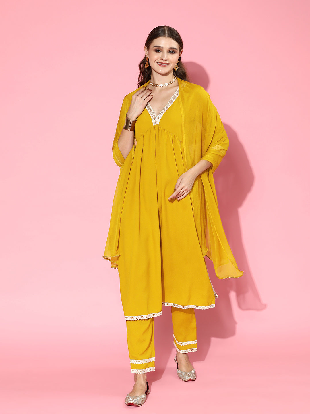 Solid Crepe Naira cut Kurta Pant Dupatta Set - Image 3