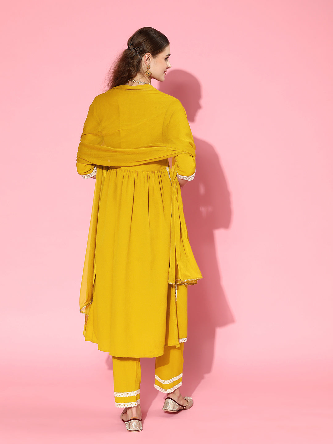 Solid Crepe Naira cut Kurta Pant Dupatta Set - Image 5