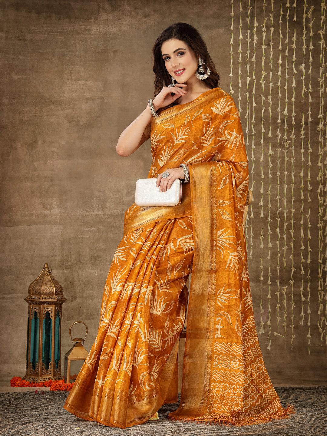 Paisley Print Cotton Blend Saree - Image 5