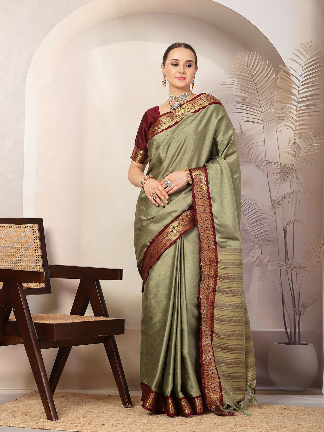Mehndi Solid Traditional Banarsi Zari Border Silk Saree - Image 2