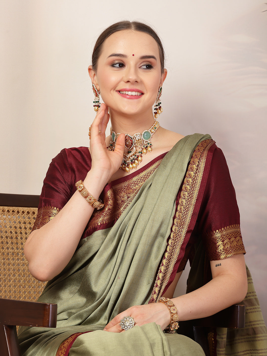 Mehndi Solid Traditional Banarsi Zari Border Silk Saree - Image 4