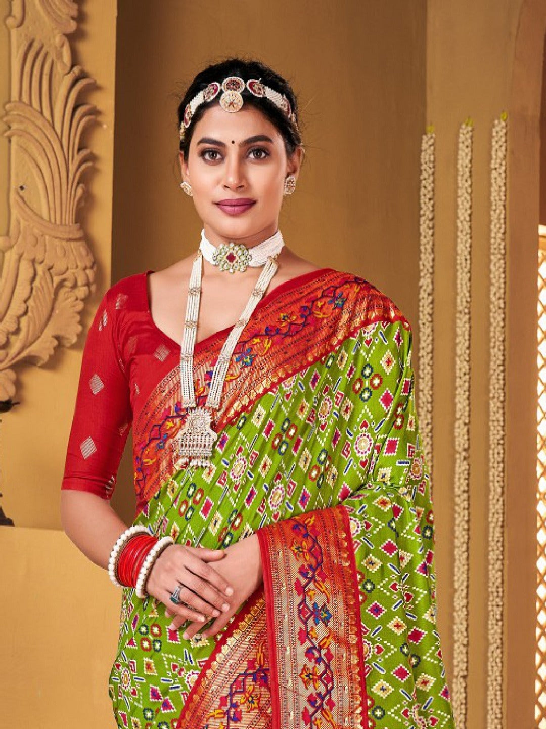 Mehndi Green Ikat Motifs Print With Foil Border Saree - Image 2