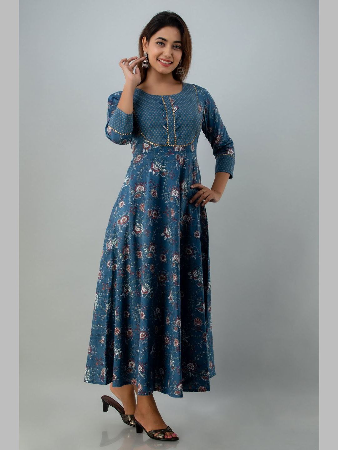 Women Cotton Printed Flared Kurta - Image 5