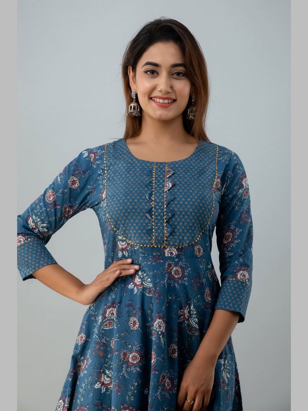 Women Cotton Printed Flared Kurta - Image 3