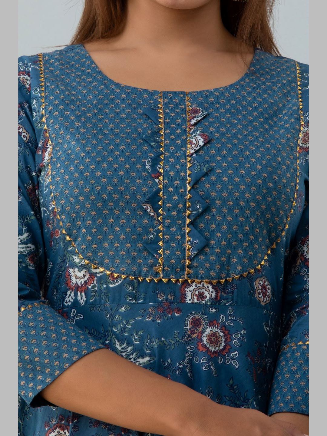 Women Cotton Printed Flared Kurta - Image 4