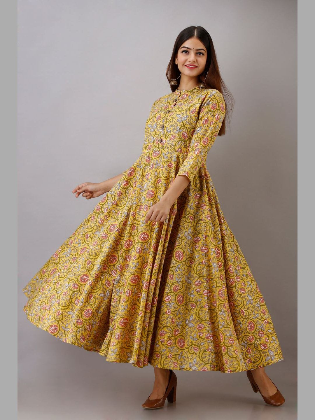 Women Cotton Printed Flared Kurta - Image 5
