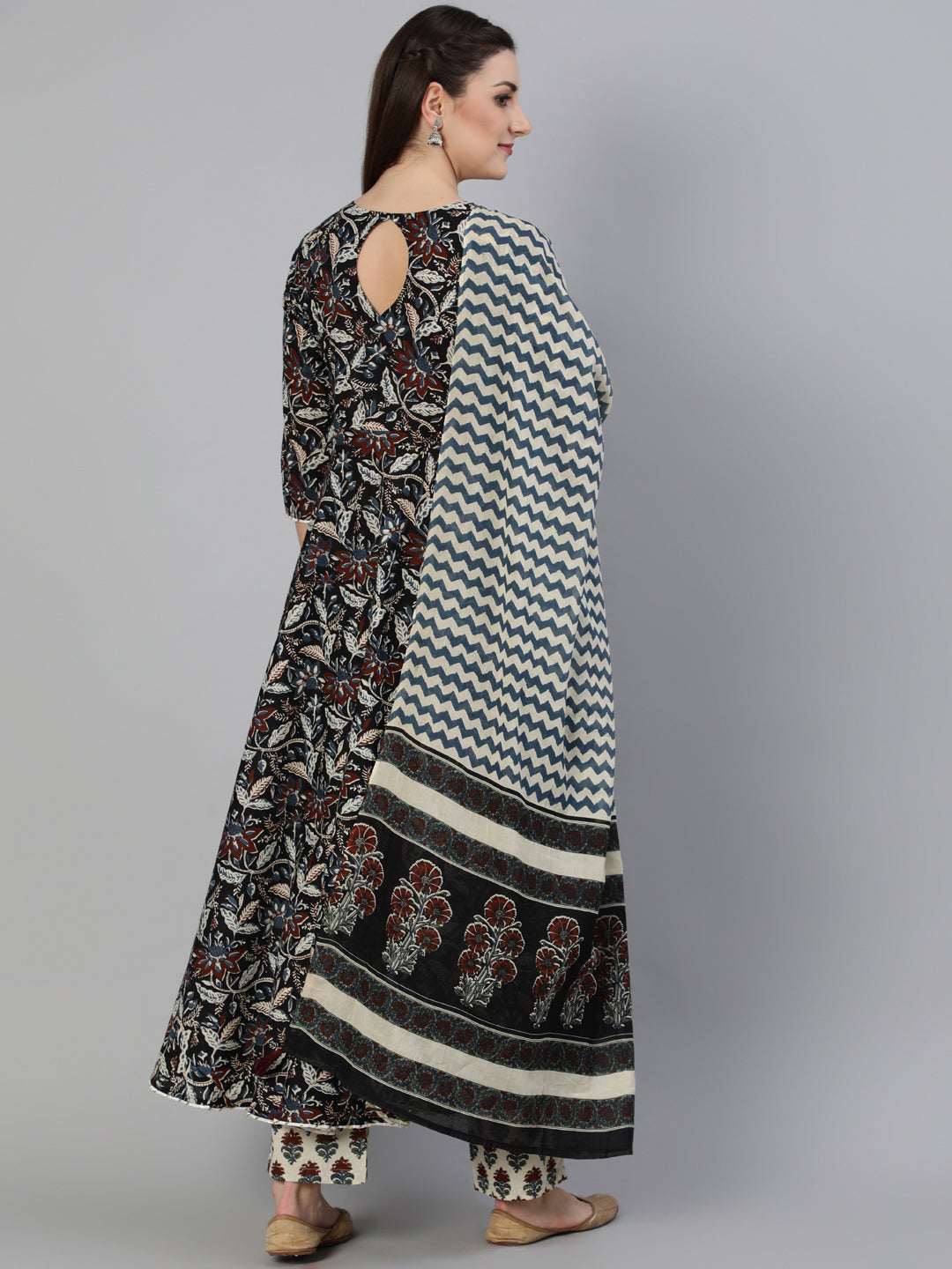 Printed Round Neck Ankle Length 3/4 Sleeve Cotton Flared Kurta, Pant & Malmal Dupatta Set - Image 2
