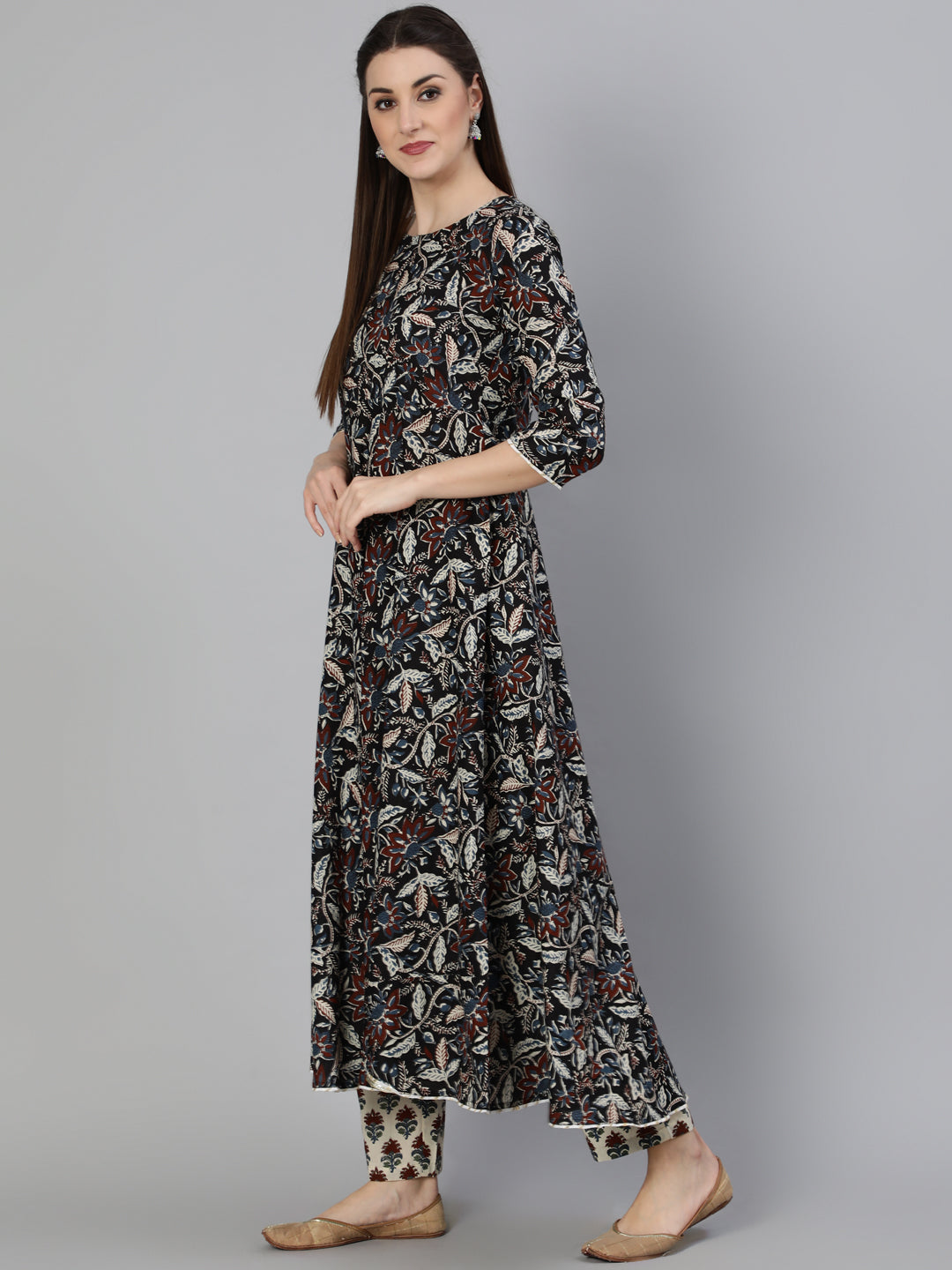 Printed Round Neck Ankle Length 3/4 Sleeve Cotton Flared Kurta, Pant & Malmal Dupatta Set - Image 5