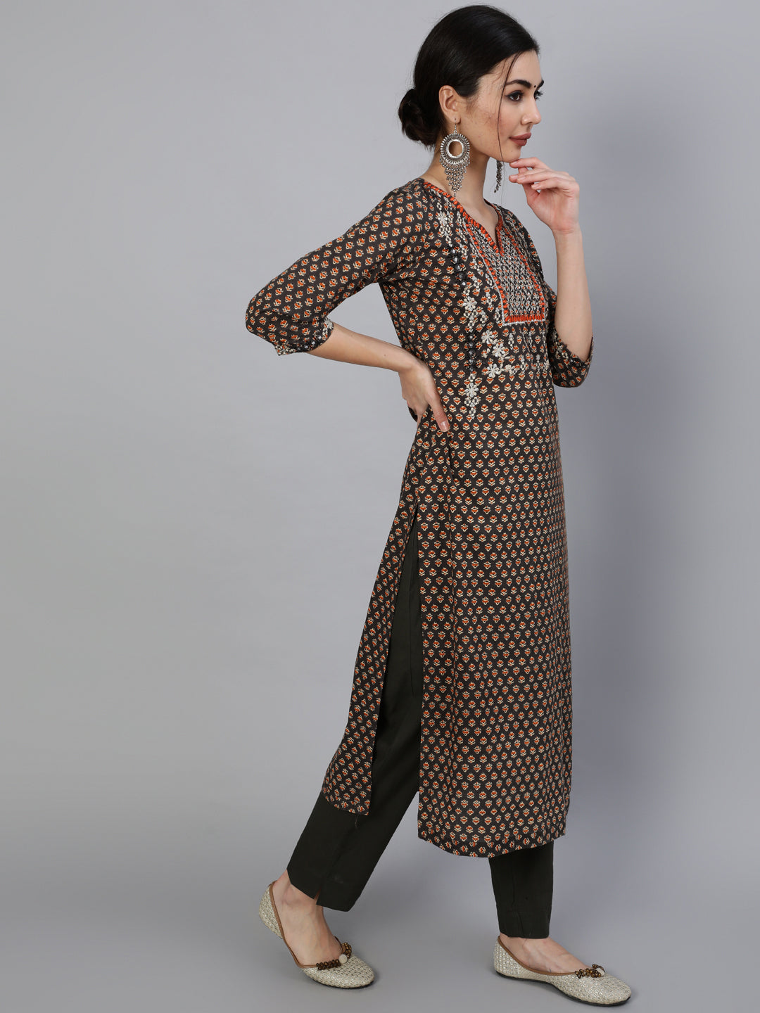 Cotton Calf Length Embroidered Straight 3/4 Sleeve Round Neck Kurta Set With Dupatta - Image 2