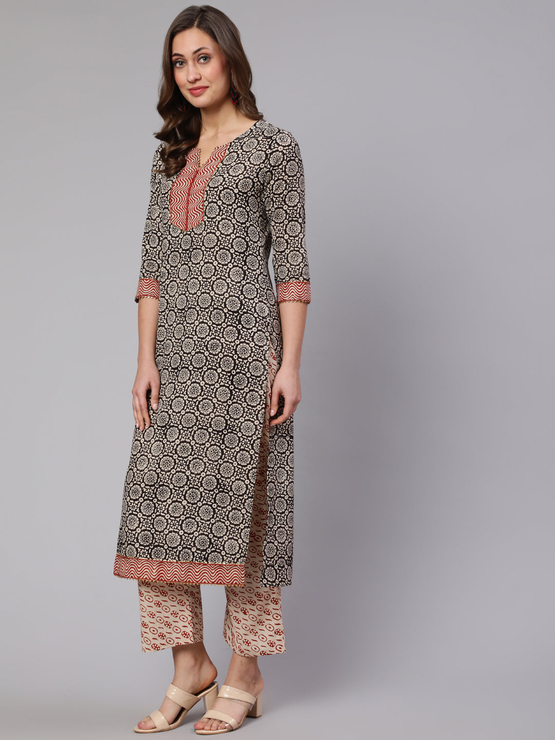 Cotton Printed Calf Length Straight Round Neck Kurta, Pants With Dupatta Set - Image 3
