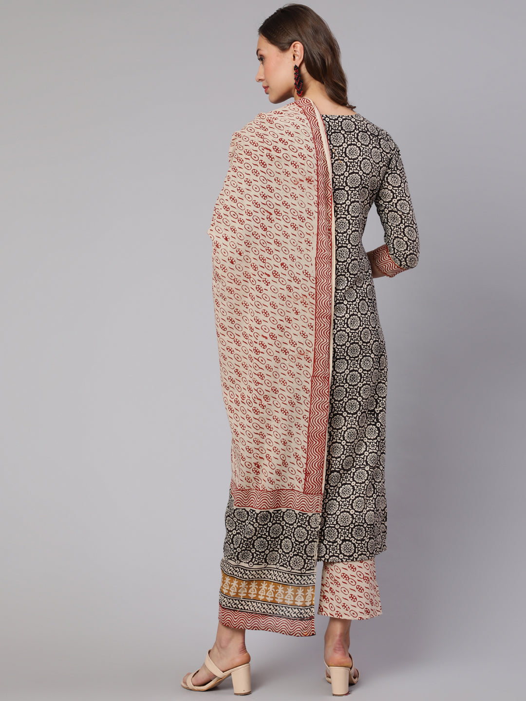 Cotton Printed Calf Length Straight Round Neck Kurta, Pants With Dupatta Set - Image 4