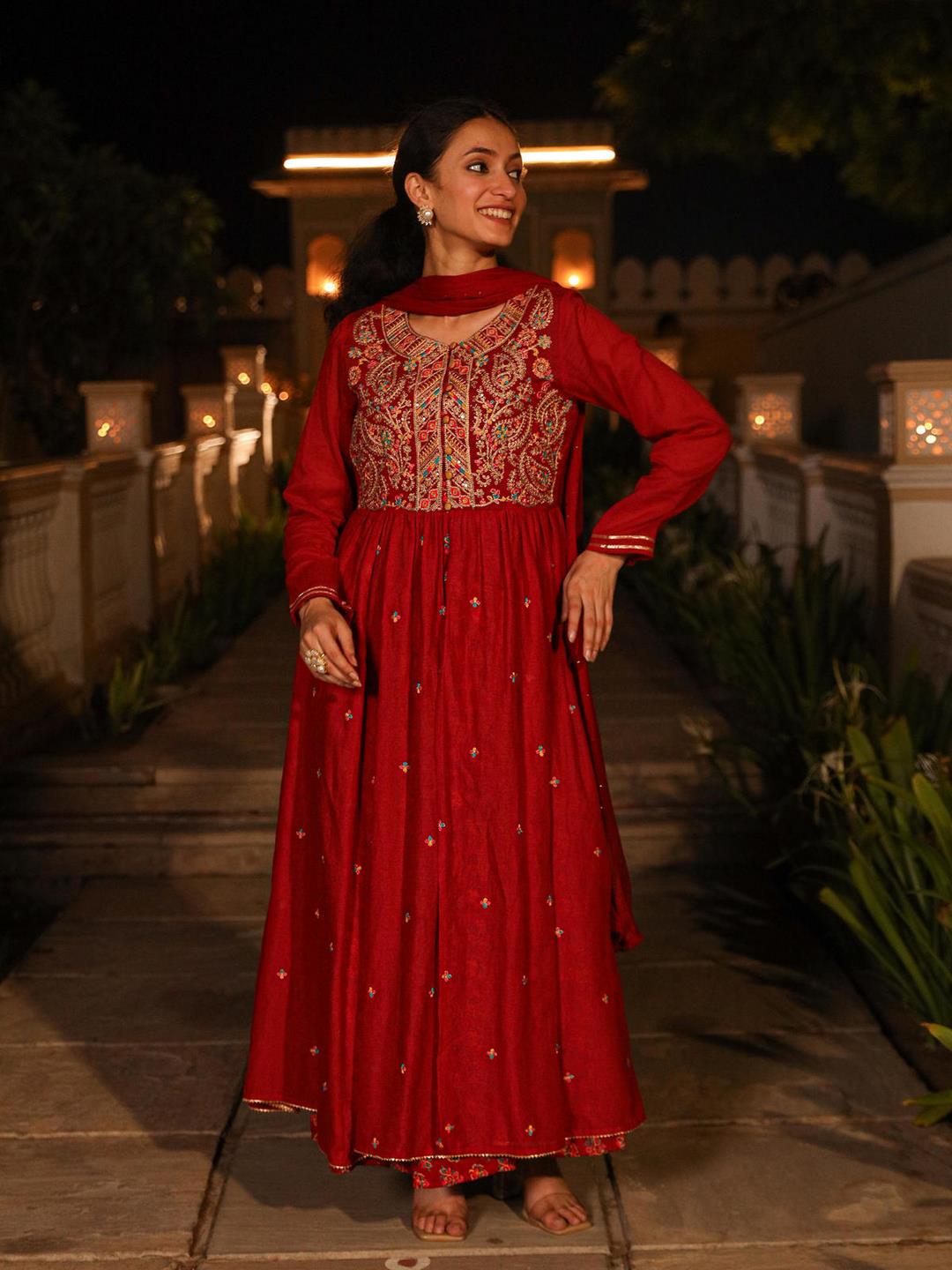 The Mastani Maroon Ethnic Motif Printed Cotton Shrug Inner & Dupatta Set With Sequins Mirror & Thread Work - Image 4
