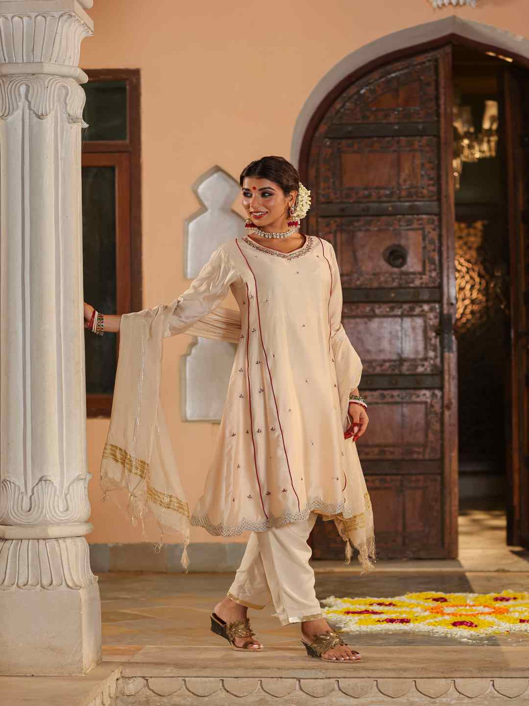 Beige Chanderi Embroidered Kurta, Pants & Dupatta Set - Image 9