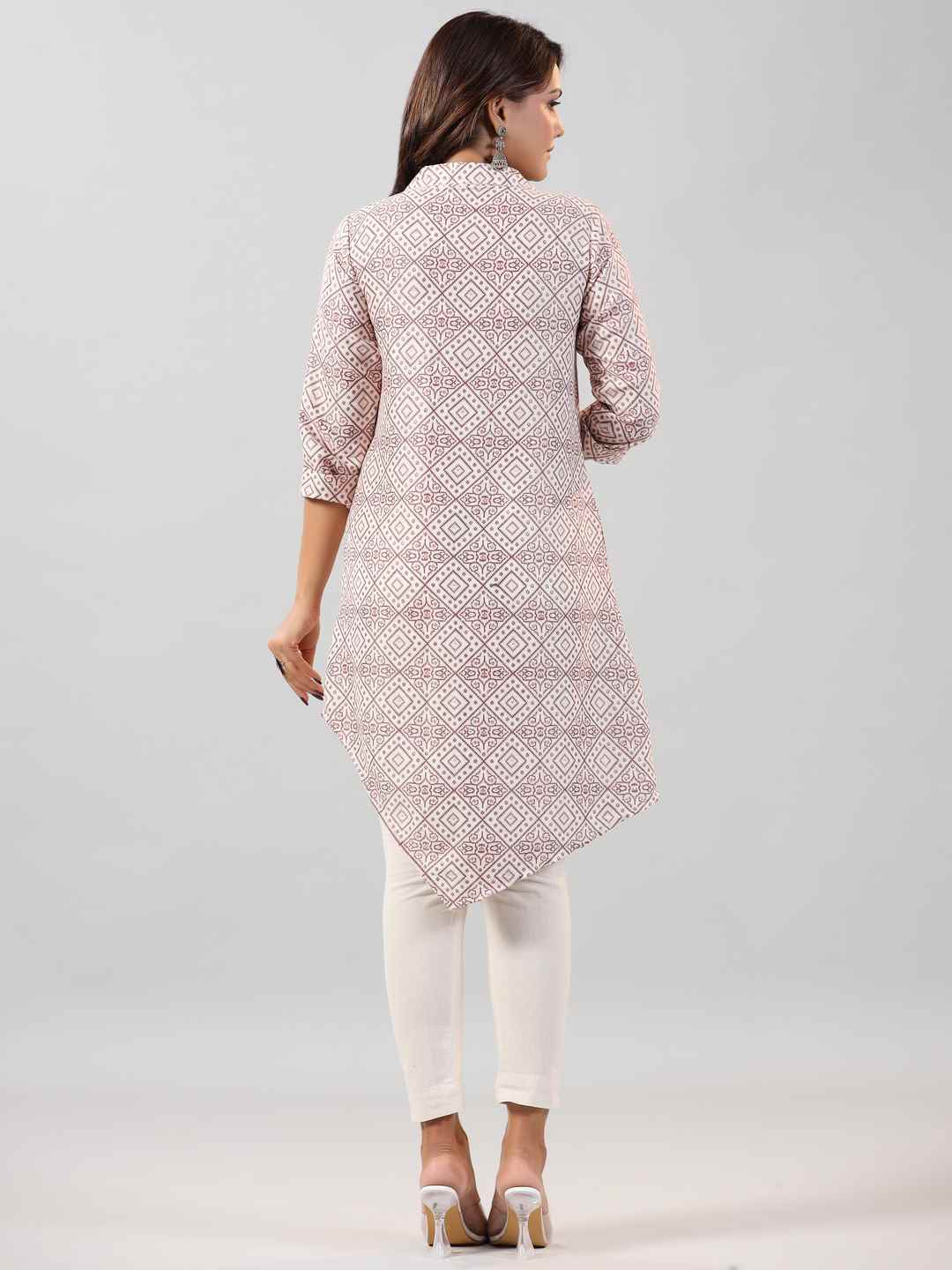 Off-White 2 Tone Printed Asymmetric Kurta - Image 2