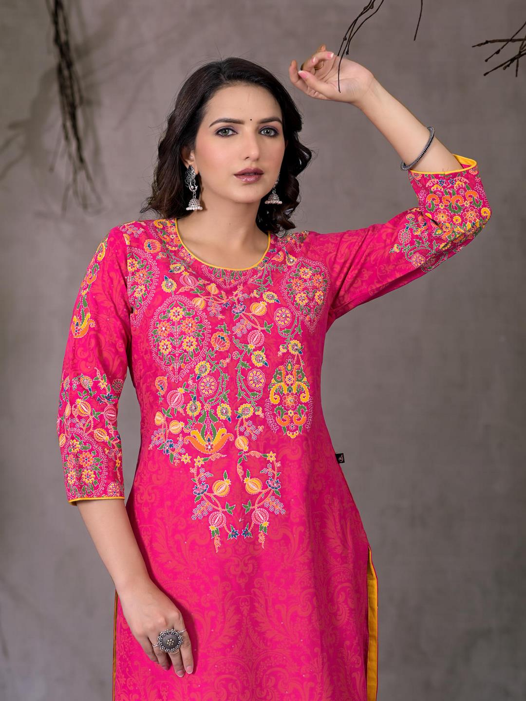 Pink Thread Embroidered Liva Rayon Kurta With Sequins & Beads - Image 3