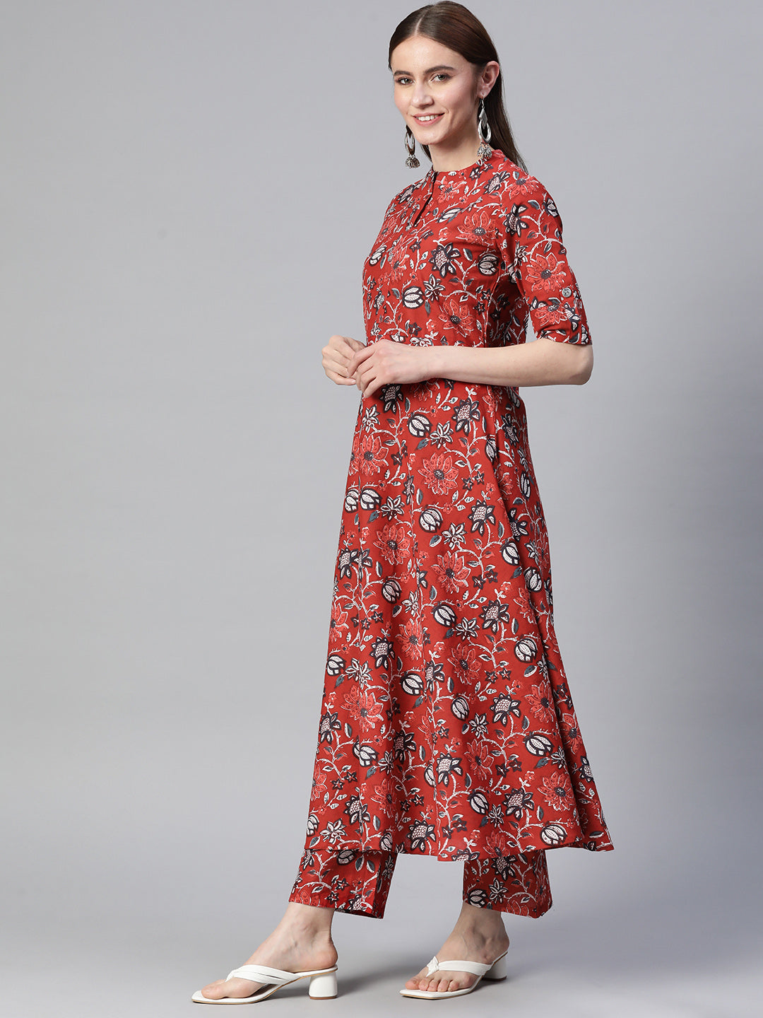 Floral Print Pure Cotton Calf Length Mandarin Collar Kurta Set - Image 2
