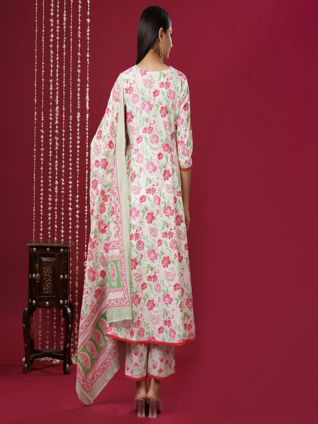 Pure Cotton V Neck 3/4 Sleeve Printed Kurta Set With Dupatta - Image 2
