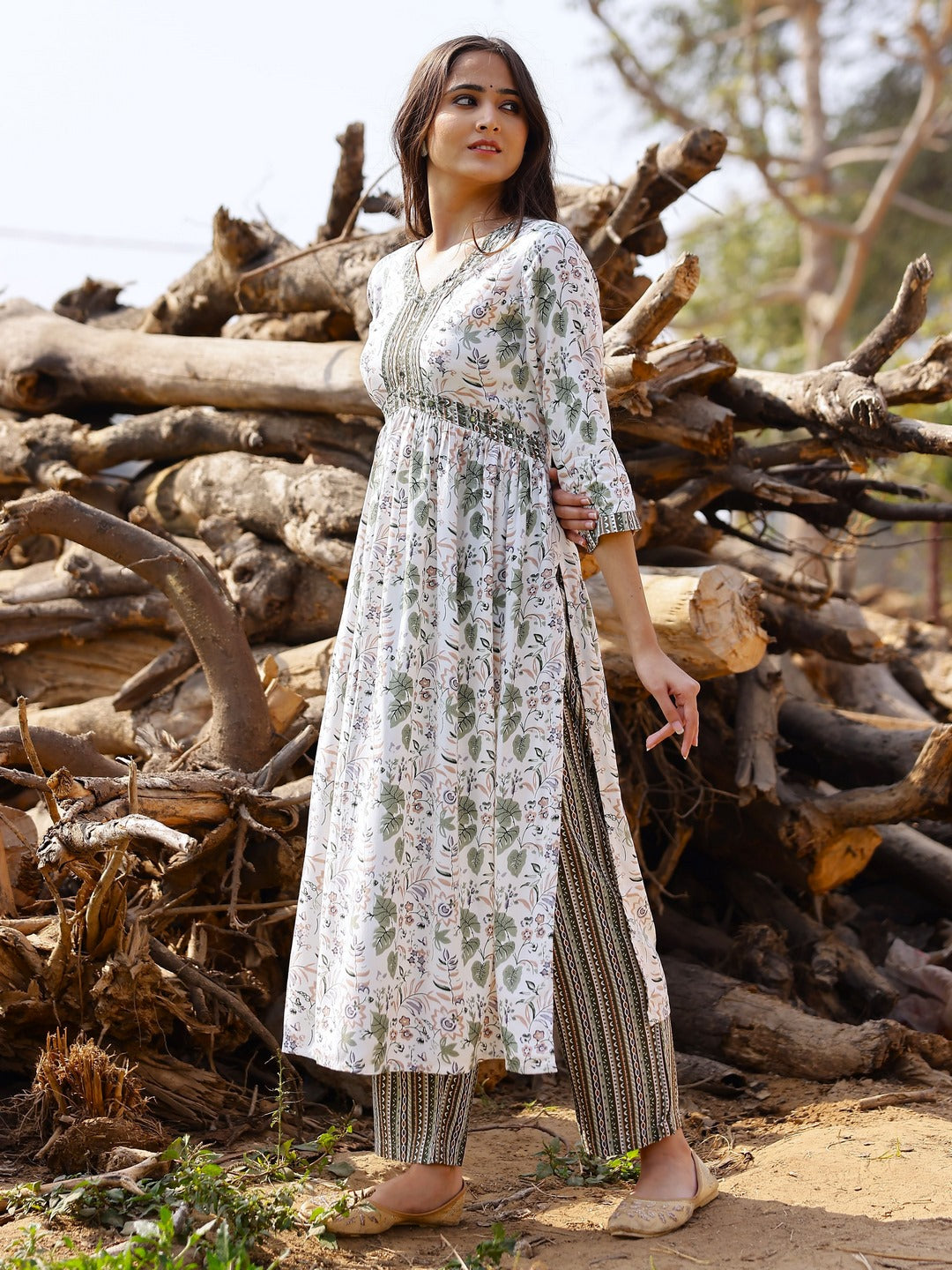 Printed Viscose Rayon 3/4 Sleeve Kurta And Trouser Set - Image 3