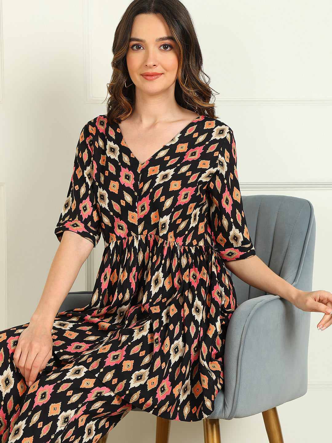 Printed Viscose Rayon Half Sleeve Kurti And Trouser Set - Image 4