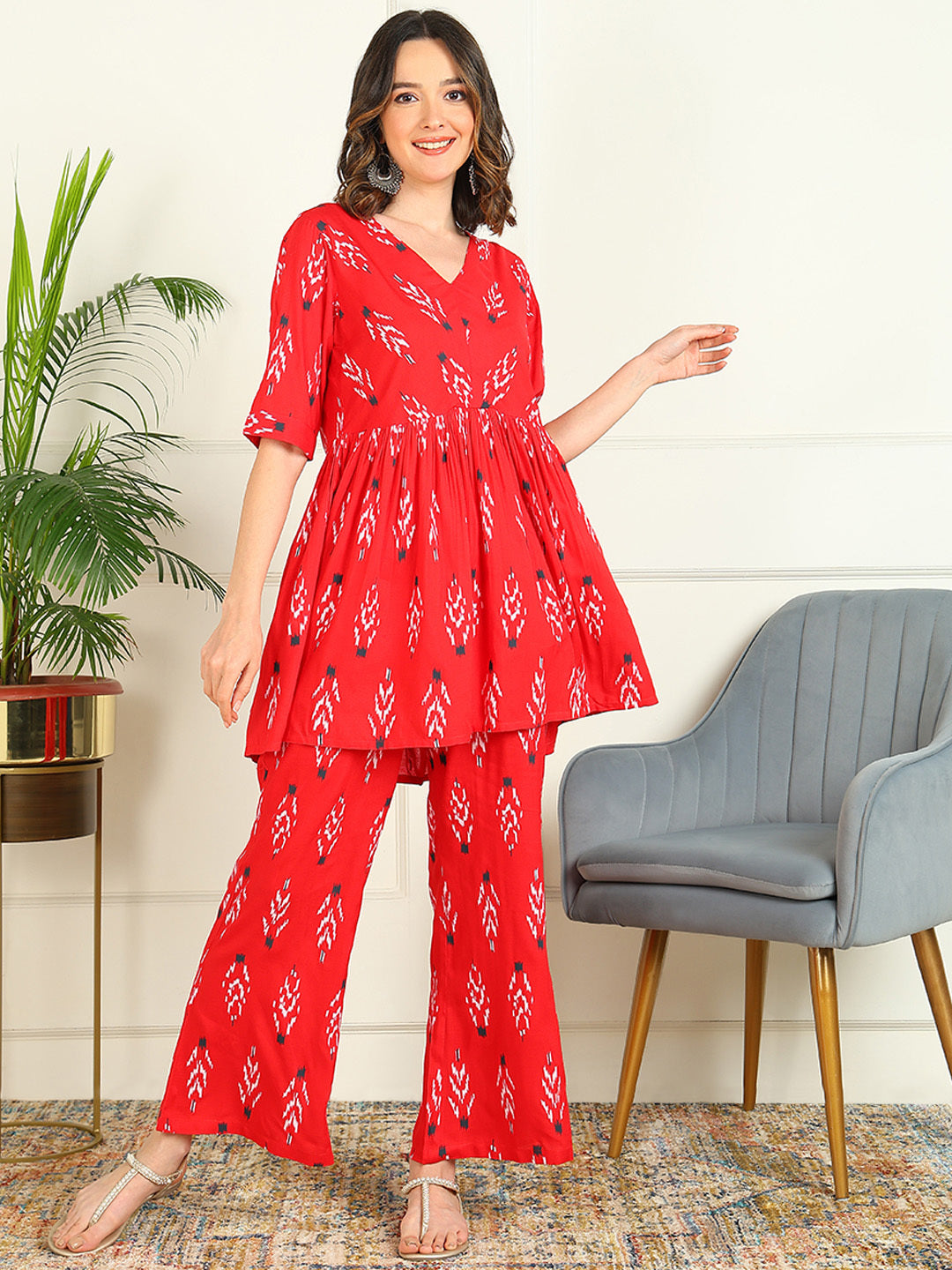 Printed Viscose Rayon Half Sleeve Kurti And Trouser Set - Image 2