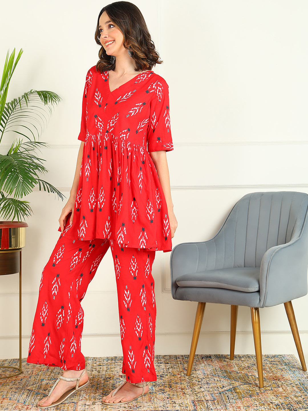 Printed Viscose Rayon Half Sleeve Kurti And Trouser Set - Image 4