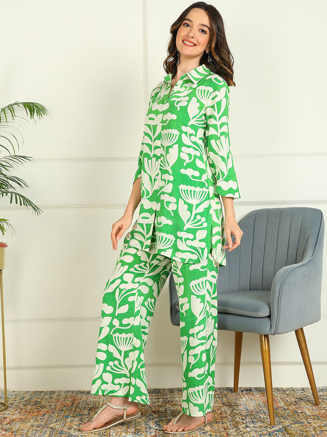 Printed Viscose Rayon 3/4 Sleeve Kurti And Trouser Set - Image 3