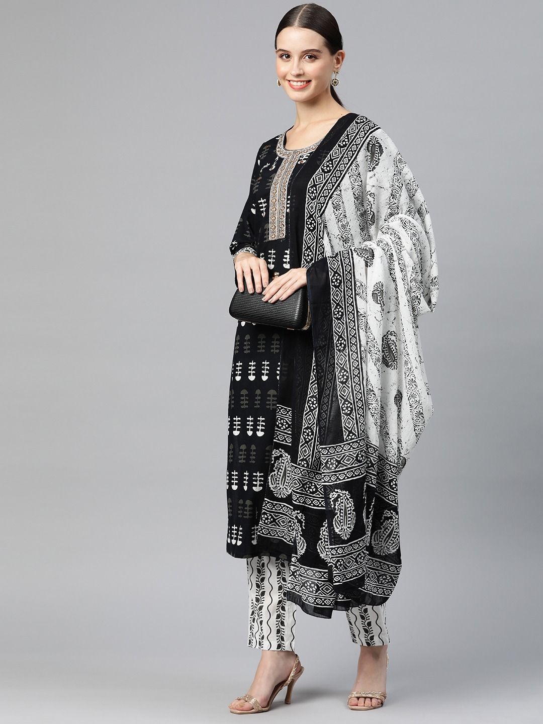 Straight Style Cotton Fabric Black & White Color Kurta And Palazzo With Dupatta - Image 3