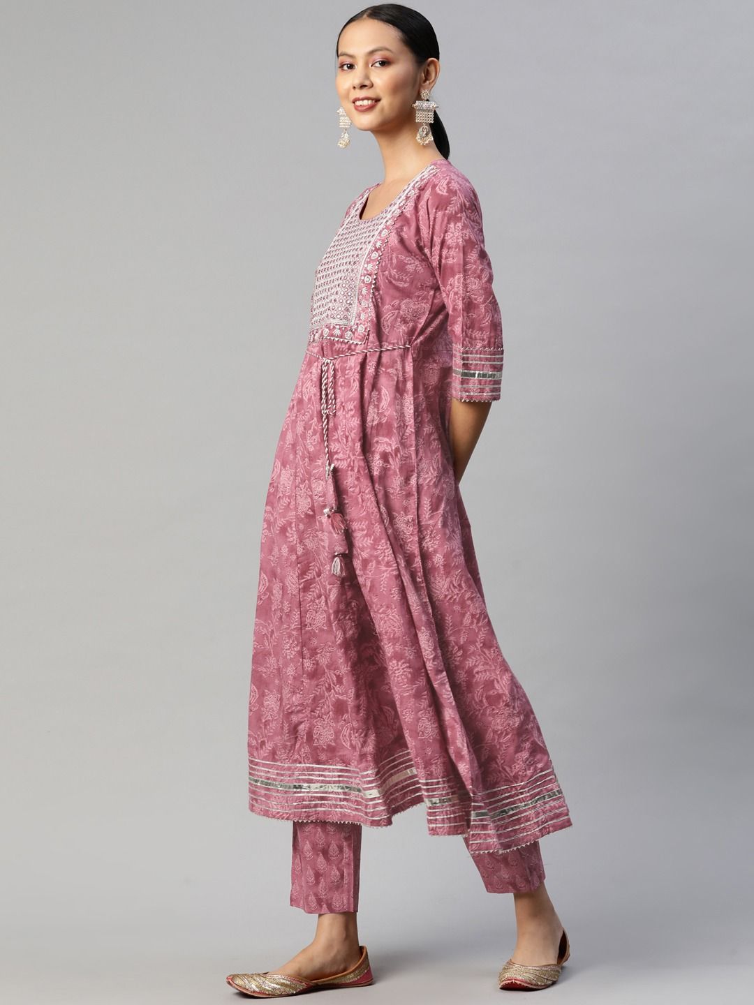 Anarkali Style Cotton Fabric Mauve Color Kurta With Bottom And Dupatta - Image 4