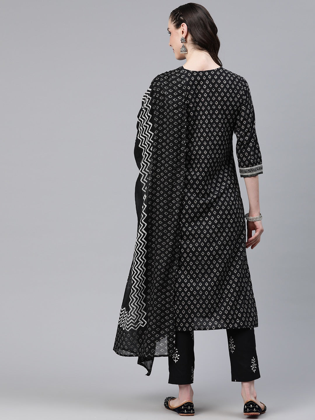Straight Style Cotton Fabric Black Color Kurti And Bottom & Dupatta - Image 3
