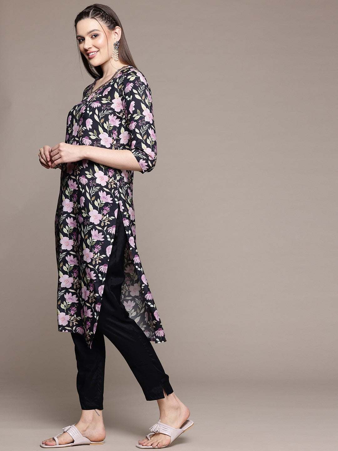 Straight Style Silk Fabric Black Color Kurta With Bottom And Dupatta - Image 3